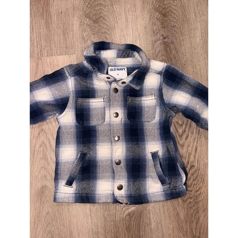 Old Navy plaid pocket
